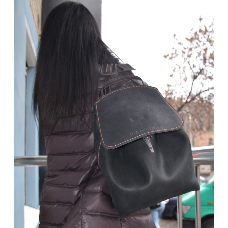 Женский рюкзак Handmade Black leather Женский рюкзак Handmade Black leather