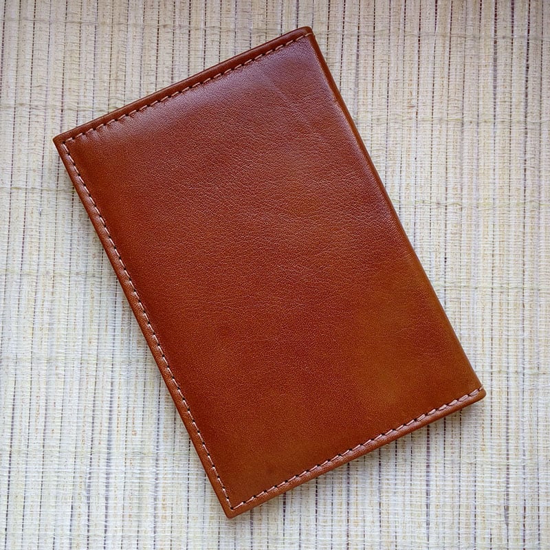 Шкіряна обкладинка в подарунок на паспорт Грифон Brown leather
