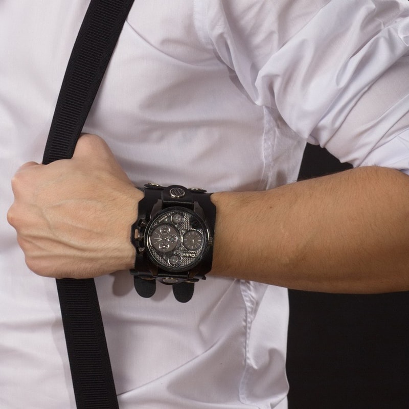 Мужские часы в подарок Quadruple Aviator