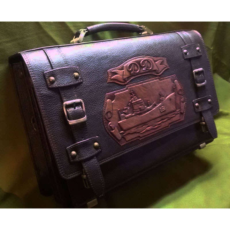 Портфель дизайнерский в подарок мужчине Фрегат brown leather