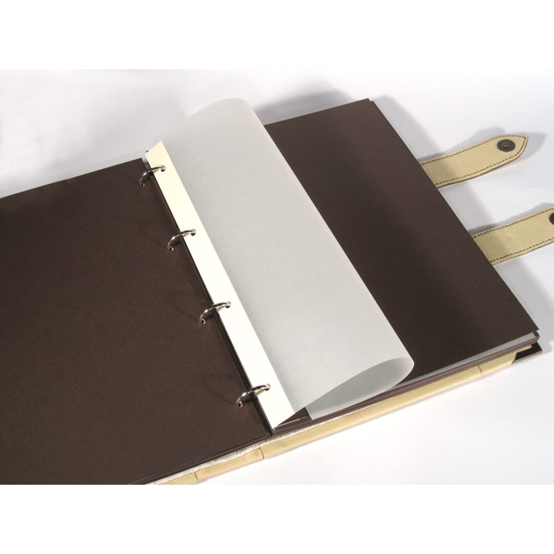 Кожаный семейный фотоальбом в подарок Milky Way Beige leather
