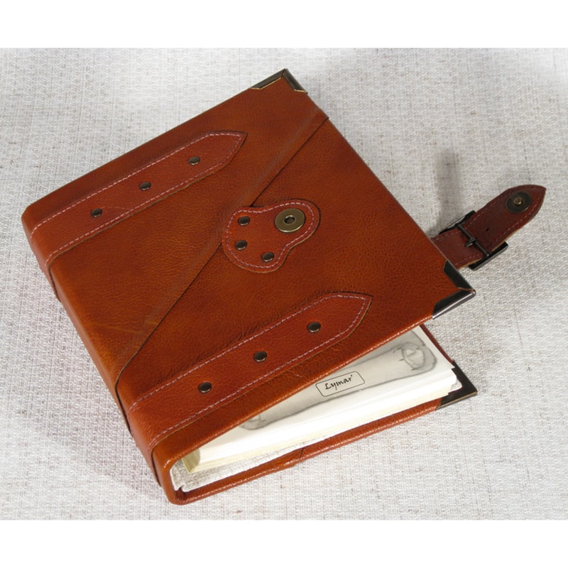 Кожаный фотоальбом в подарок Family Portfolio Red leather