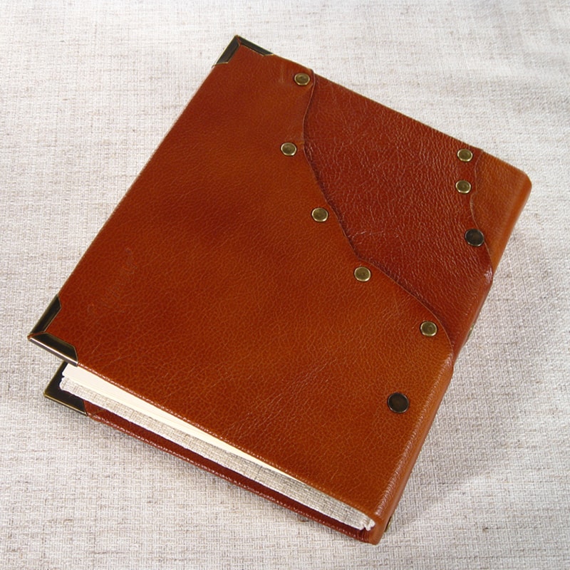 Семейный фотоальбом в подарок Retro Red leather