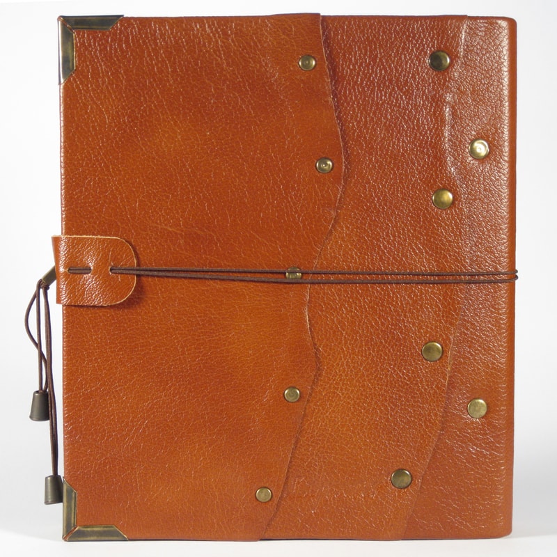 Кожаный фотоальбом в подарок Family Нistory brown leather Кожаный фотоальбом в подарок Family Нistory brown leather