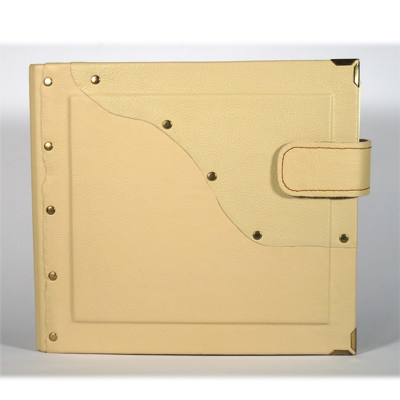 Авторский семейный альбом для подарка Family Archive Beige leather