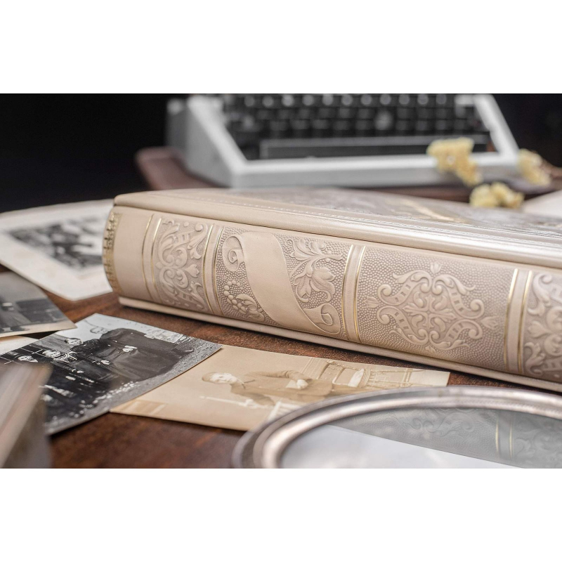 Родовід книга Манускрипт beige leather