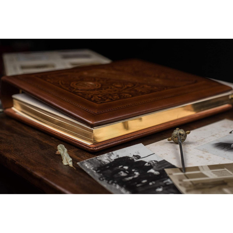 Родовід книга Манускрипт brown leather