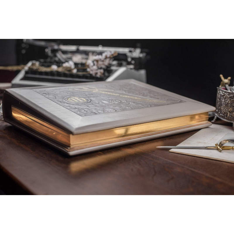 Родословная книга Манускрипт white leather Родословная книга Манускрипт white leather