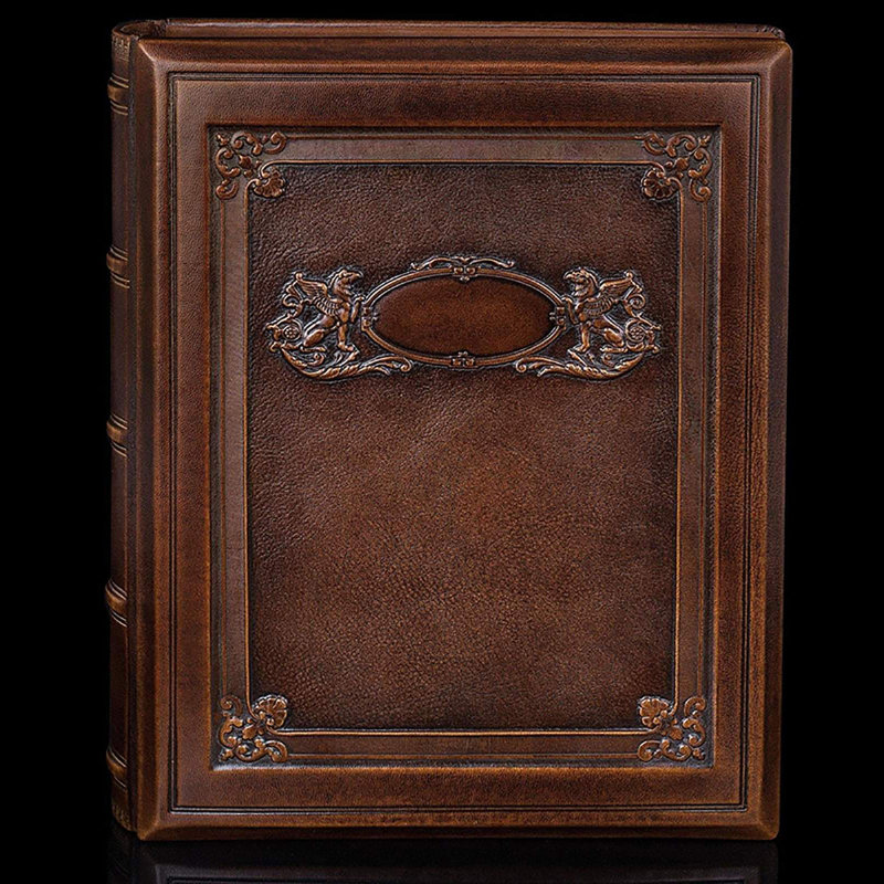 Сімейний літопис Геральдичні Грифони Brown leather