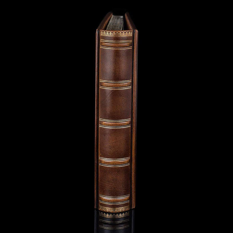 Семейная летопись Геральдичні Грифони brown leather Семейная летопись Геральдичні Грифони brown leather