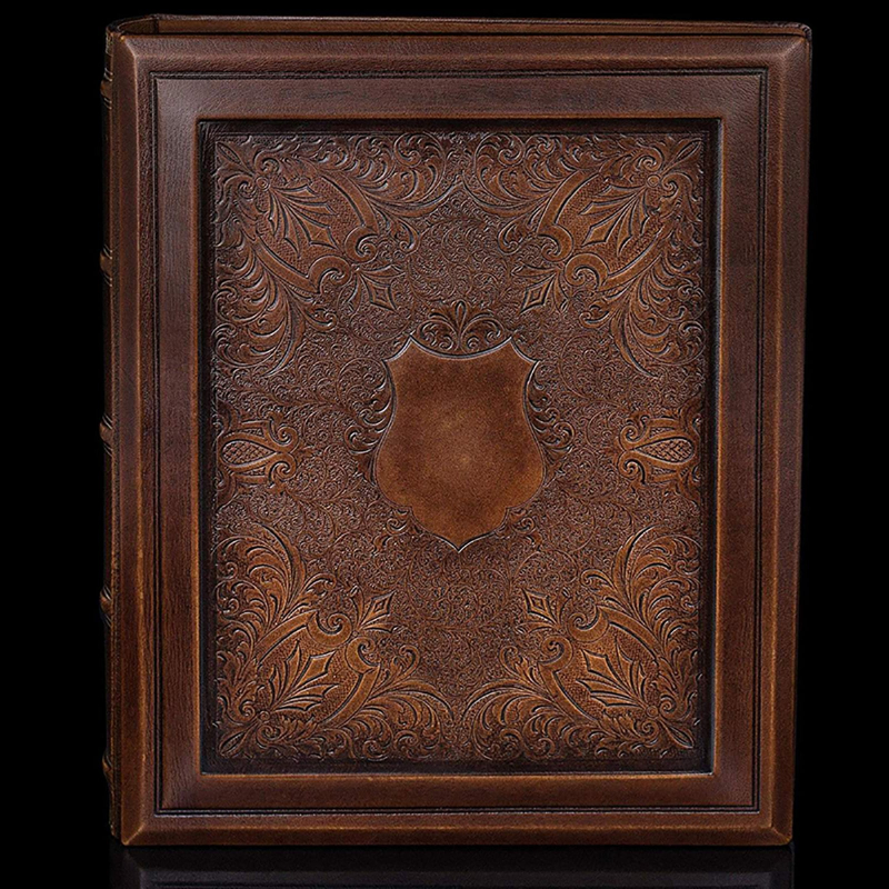 Родовід книга геральдичний Щит brown leather